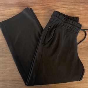 Women’s Athleta Cropped Joggers Size XS